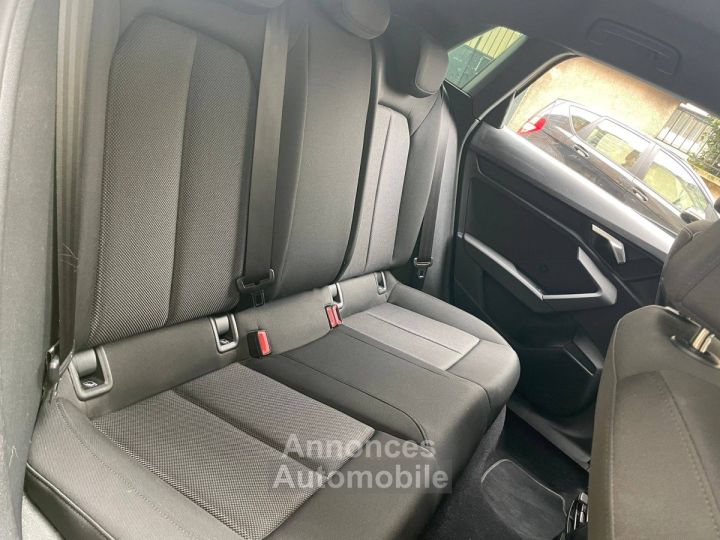 Audi A3 Sportback IV 40 TFSIe 204ch Design Luxe - 9