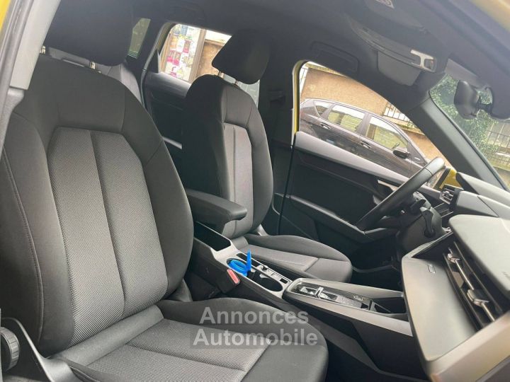 Audi A3 Sportback IV 40 TFSIe 204ch Design Luxe - 11