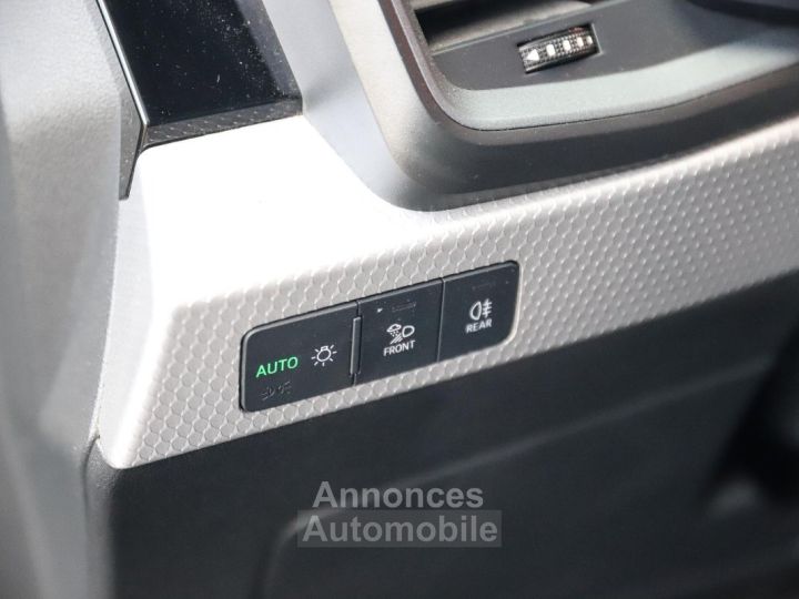 Audi A1 10 30 TFSI 110 S-Tronic S line GRIS CHRONOS - 30