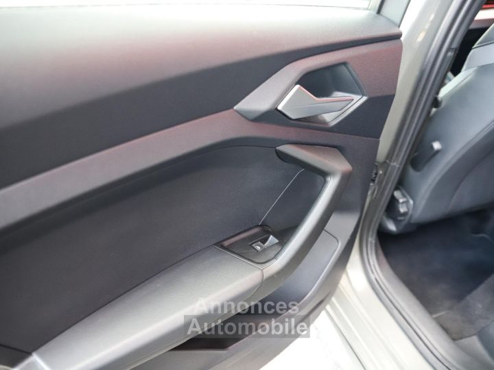 Audi A1 10 30 TFSI 110 S-Tronic S line GRIS CHRONOS - 31