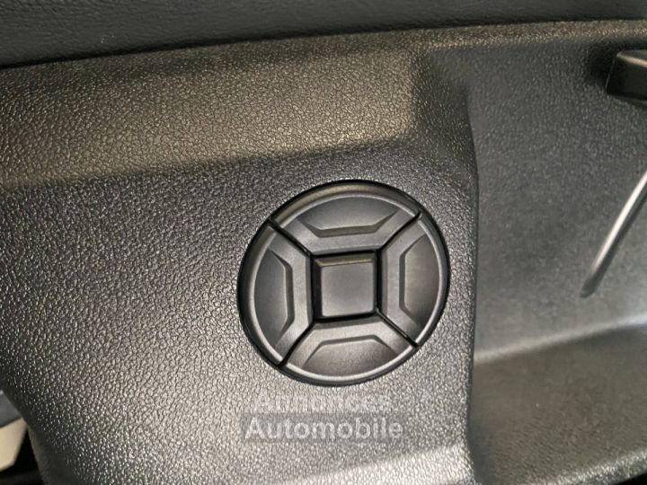 Audi A3 Sportback A 3 35 TDI 150 S-LINE S TRONIC - 32