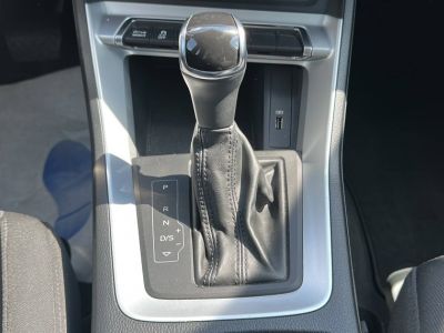 Audi Q3 35 TDI 150ch Business line S tronic 7 120g   - 11