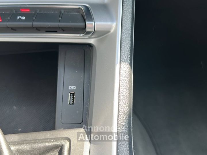 Audi Q3 35 TDI 150ch Business line S tronic 7 120g - 12
