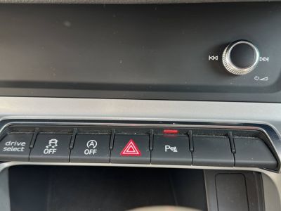 Audi Q3 35 TDI 150ch Business line S tronic 7 120g   - 14
