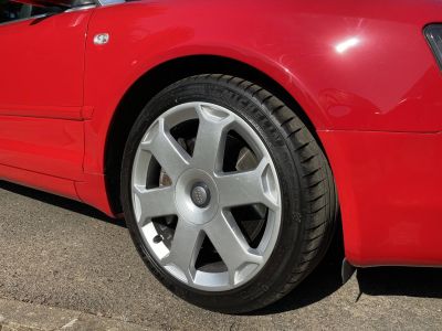 Audi S4 III (B7) 42 V8 344ch quattro Tiptronic   - 13