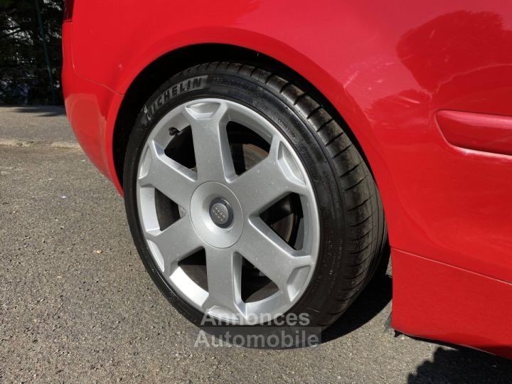 Audi S4 III (B7) 42 V8 344ch quattro Tiptronic - 14