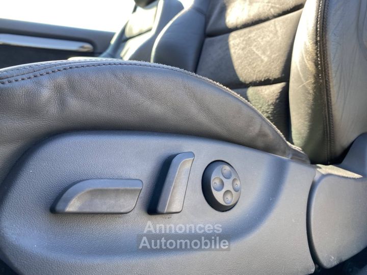 Audi S4 III (B7) 42 V8 344ch quattro Tiptronic - 17