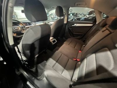 Audi A4 IV (B8) 20 TDI 120 DPF Ambiente   - 17