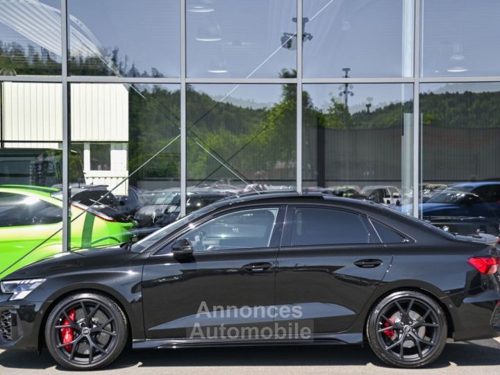 Audi RS3 Limousine 25 TFSI RS-Design - 6