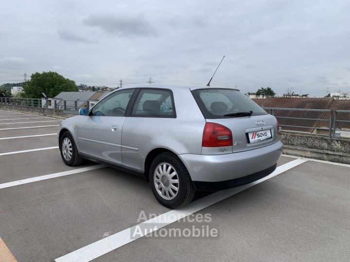 Audi A3 18 125CH AMBIENTE BVA 3P - 4