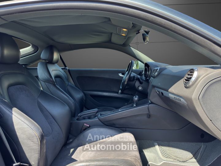 Audi TT 32 QUATTRO S TRONIC - 11