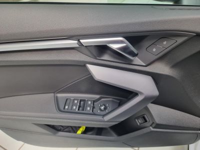 Audi A3 IV (2) SPORTBACK 15 35 TFSI MILD HYBRID 150 S LINE S TRONIC 7   - 16