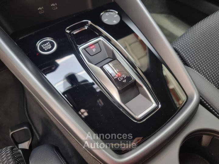 Audi A3 IV (2) SPORTBACK 15 35 TFSI MILD HYBRID 150 S LINE S TRONIC 7 - 19