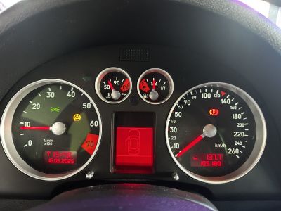 Audi TT COUPE 18T Tiptronic A - 3P EDITION LIMITED 2001 36/40   - 8