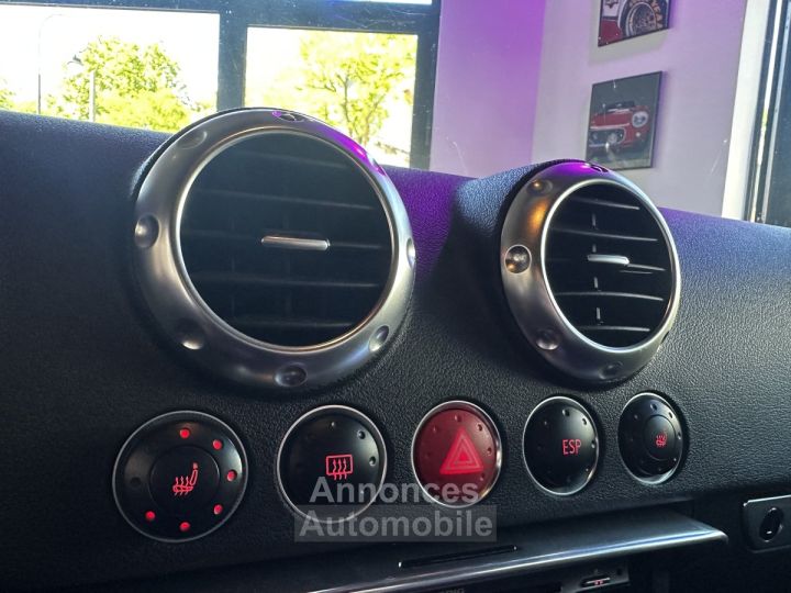 Audi TT COUPE 18T Tiptronic A - 3P EDITION LIMITED 2001 36/40 - 9