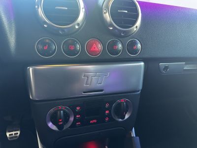 Audi TT COUPE 18T Tiptronic A - 3P EDITION LIMITED 2001 36/40   - 15
