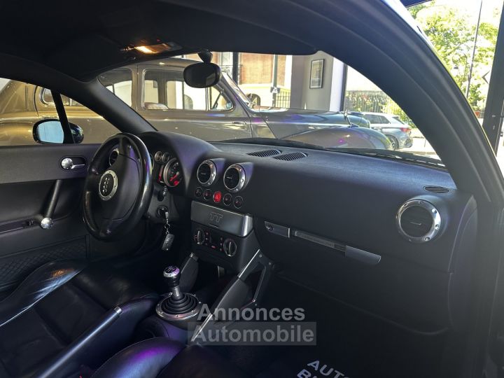 Audi TT COUPE 18T Tiptronic A - 3P EDITION LIMITED 2001 36/40 - 16