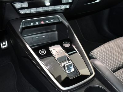 Audi A3 Sportback S-Line 35 TDI 150 S-Tronic GPS Virtual Caméra Lane Pré Sense Induction JA 19   - 15