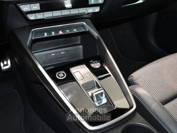 Audi A3 Sportback S-Line 35 TDI 150 S-Tronic GPS Virtual Caméra Lane Pré Sense Induction JA 19 - 15