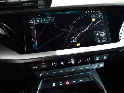 Audi A3 Sportback S-Line 35 TDI 150 S-Tronic GPS Virtual Caméra Lane Pré Sense Induction JA 19   - 17