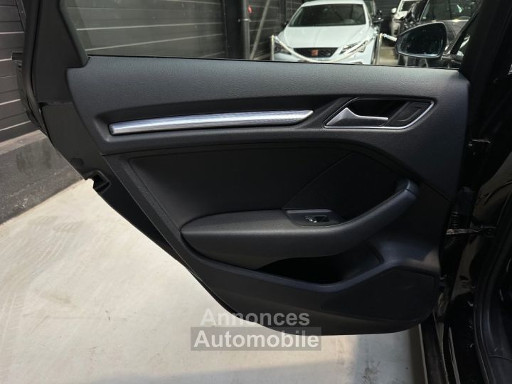 Audi A3 Sportback 14 TFSI COD 150 S tronic 7 Design Luxe - 35
