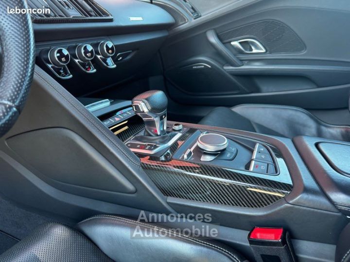 Audi R8 Spyder 52 V10 620 ch - 10
