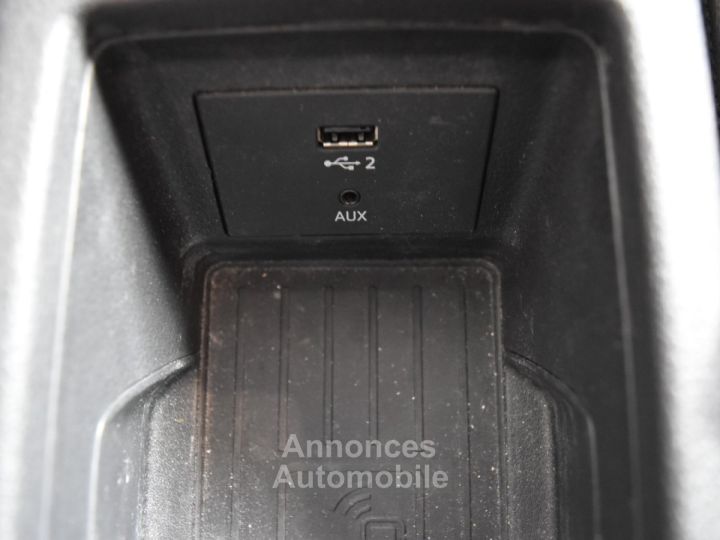 Audi Q2 30 TDI 116 S tronic 7 Sport - 28