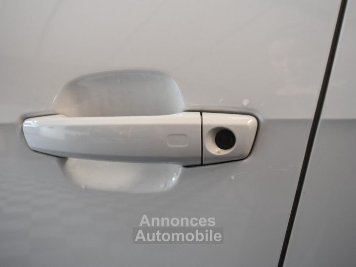Audi Q2 30 TDI 116 S tronic 7 Sport - 31