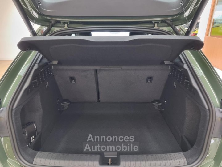 Audi A3 IV (2) SPORTBACK 15 35 TFSI MILD HYBRID 150 S LINE S TRONIC 7 - 16