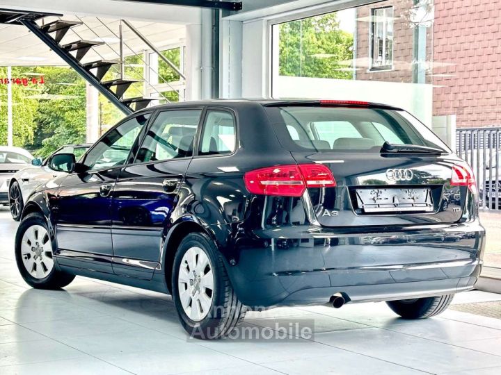 Audi A3 Sportback 16 TDi 105cv 5 PORTES - 4