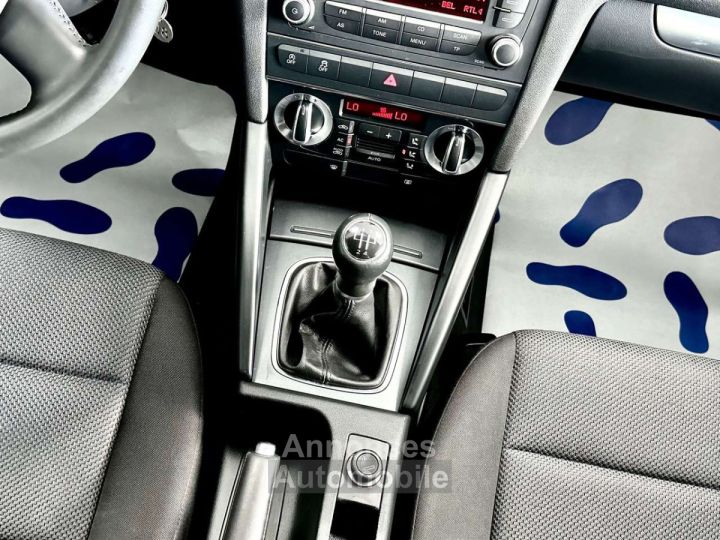 Audi A3 Sportback 16 TDi 105cv 5 PORTES - 12