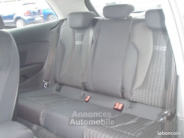 Audi A3 III 16 TDI 105 FAP AMBIENTE - 11