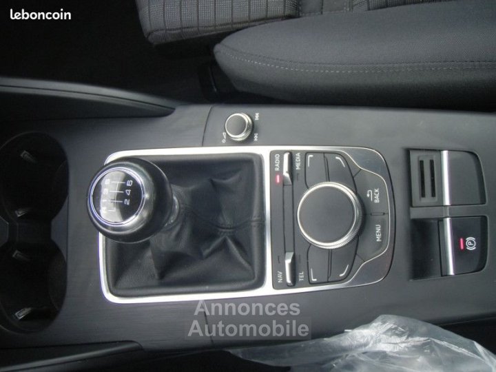Audi A3 III 16 TDI 105 FAP AMBIENTE - 21