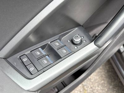 Audi Q3 45 TFSIe 245 ch S tronic 6 S line   - 14