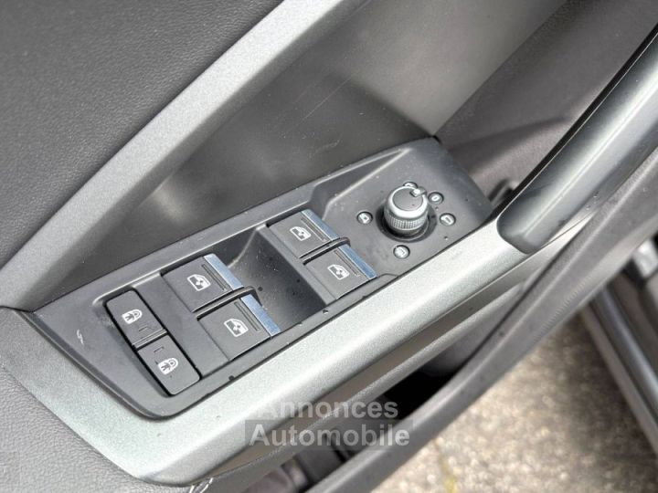 Audi Q3 45 TFSIe 245 ch S tronic 6 S line - 14