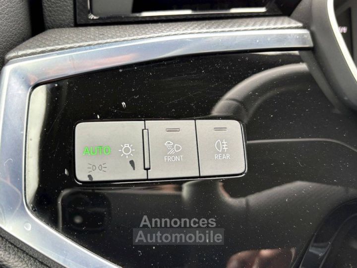 Audi Q3 45 TFSIe 245 ch S tronic 6 S line - 16