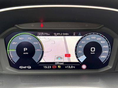 Audi Q3 45 TFSIe 245 ch S tronic 6 S line   - 18