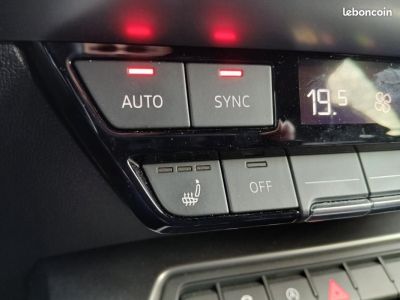 Audi A3 BERLINE 20 TDI 116ch S-TRONIC %2B4 Roues Hiver Attelage démontable Sièges AV Chauffants   - 20