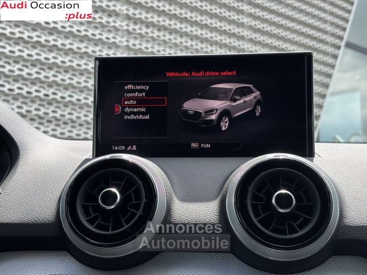 Audi Q2 35 TFSI 150 S tronic 7 Design Luxe - 10