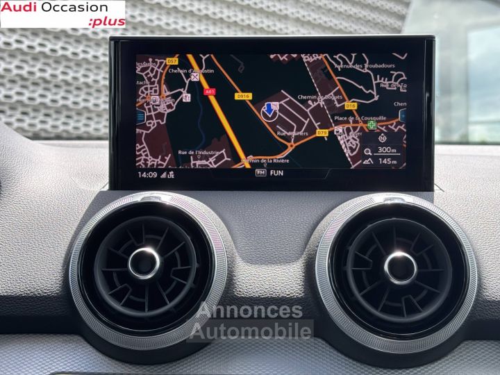 Audi Q2 35 TFSI 150 S tronic 7 Design Luxe - 12