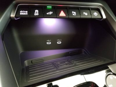Audi A3 ALLSTREET Allstreet 40 TFSI e Hybride rechargeable 204 S tronic 6 Avus   - 16