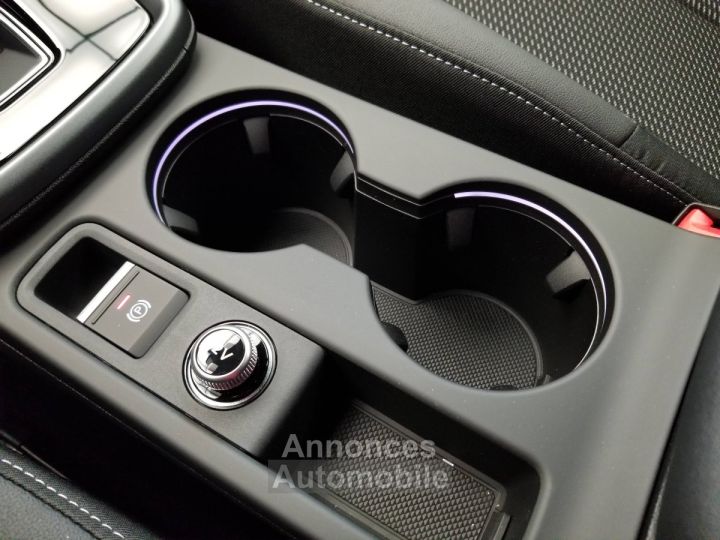 Audi A3 ALLSTREET Allstreet 40 TFSI e Hybride rechargeable 204 S tronic 6 Avus - 18