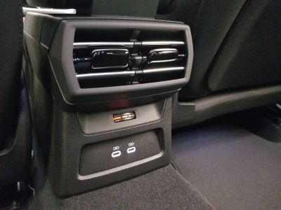 Audi A3 ALLSTREET Allstreet 40 TFSI e Hybride rechargeable 204 S tronic 6 Avus   - 34