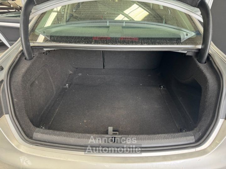 Audi A4 20 TDI 143 DPF Ambiente - entretien suivi - très bon état général - 11