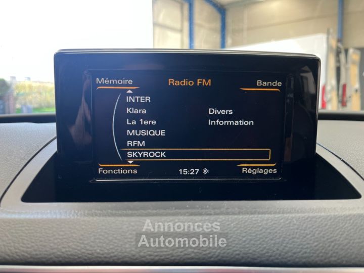 Audi Q3 20 TDI 120 - DEMARRAGE SANS CLE - SIEGES CHAUFFANTS - RADAR DE RECUL - GPS - 16