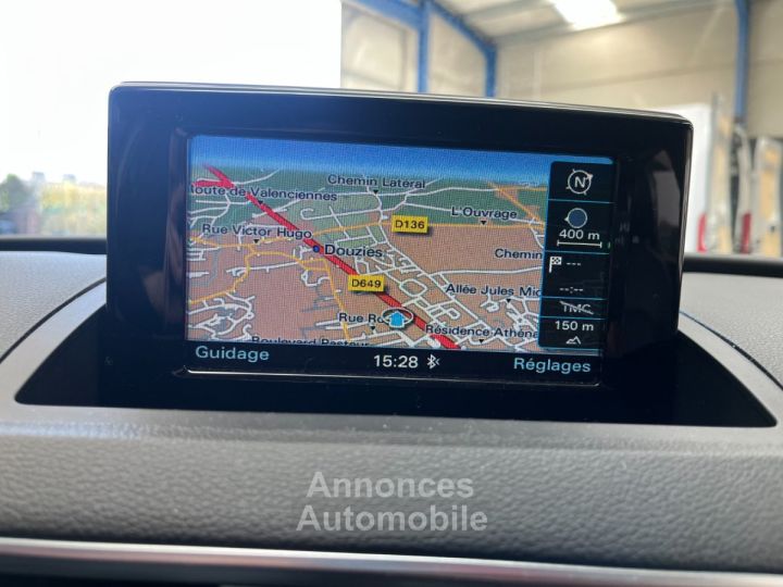 Audi Q3 20 TDI 120 - DEMARRAGE SANS CLE - SIEGES CHAUFFANTS - RADAR DE RECUL - GPS - 19