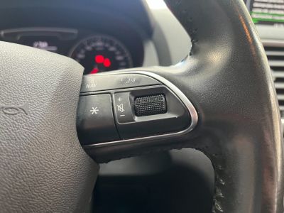 Audi Q3 20 TDI 120 - DEMARRAGE SANS CLE - SIEGES CHAUFFANTS - RADAR DE RECUL - GPS   - 25