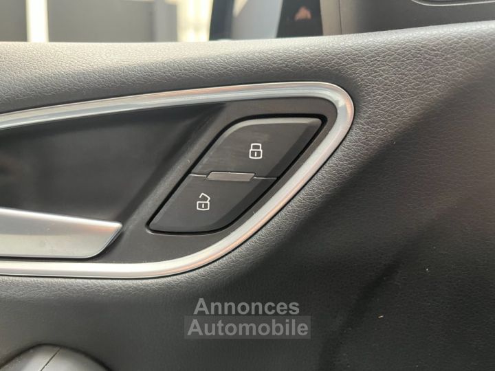 Audi Q3 20 TDI 120 - DEMARRAGE SANS CLE - SIEGES CHAUFFANTS - RADAR DE RECUL - GPS - 31