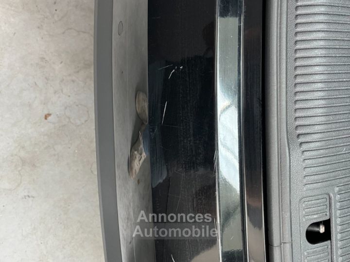 Audi Q3 20 TDI 120 - DEMARRAGE SANS CLE - SIEGES CHAUFFANTS - RADAR DE RECUL - GPS - 33