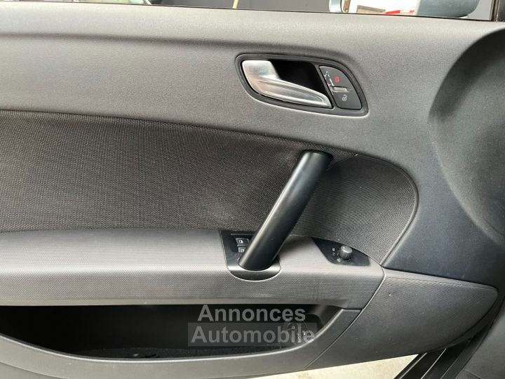 Audi TT 20 TFSI 200 - CARNET SUIVI COMPLET - DISTRIBUTION OK - 30